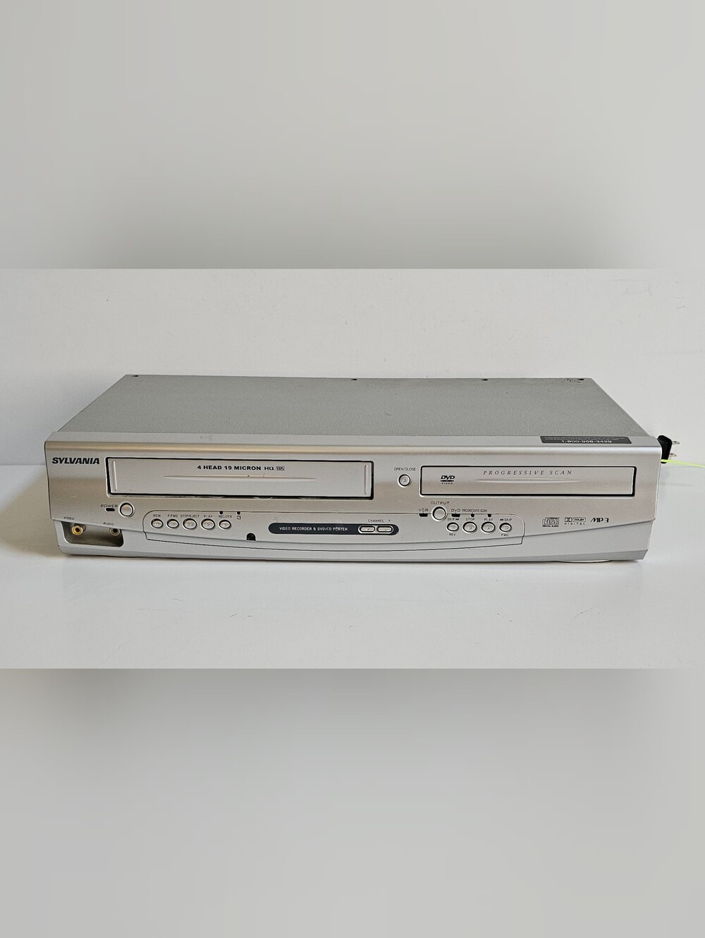 Sylvania DVD/VCR Combo Unit Model DVC840E Video Cassette Recorder Tested